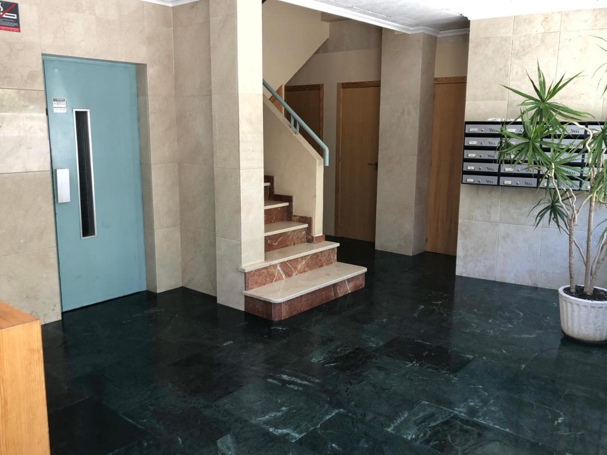 Holiday Apt Niza 10B بينايدورم المظهر الخارجي الصورة
